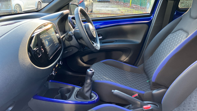 Toyota Aygo X 1.0 VVT-i Edge 5dr Petrol Hatchback